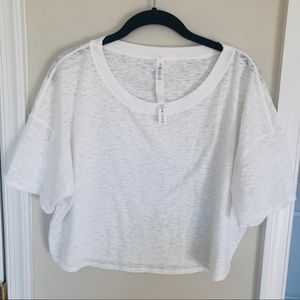 Lululemon Lightest Cropped Tee NWOT SZ 10